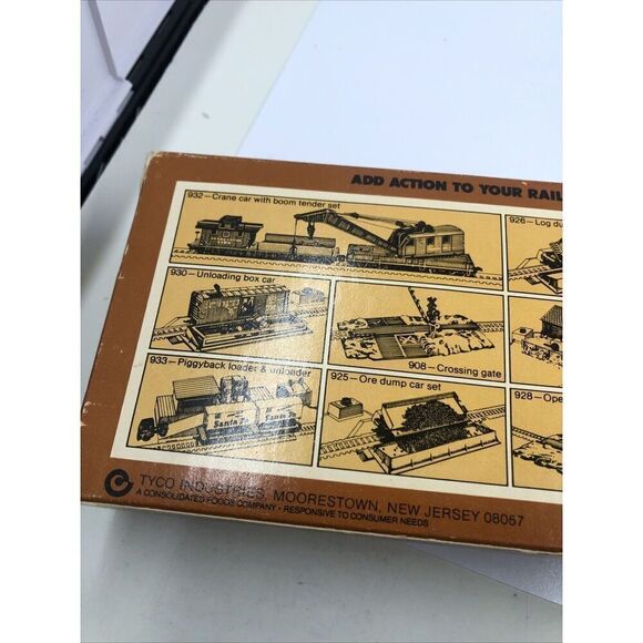 Tyco HO Scale 62' Gulf Triple Dome Tank Train Car. - Picture 13 of 13